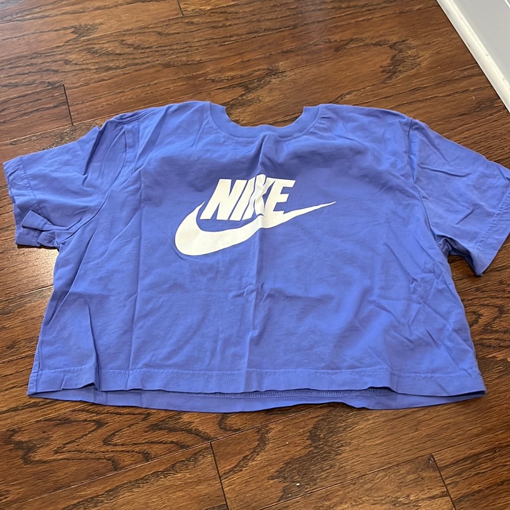 Nike Crop Tee